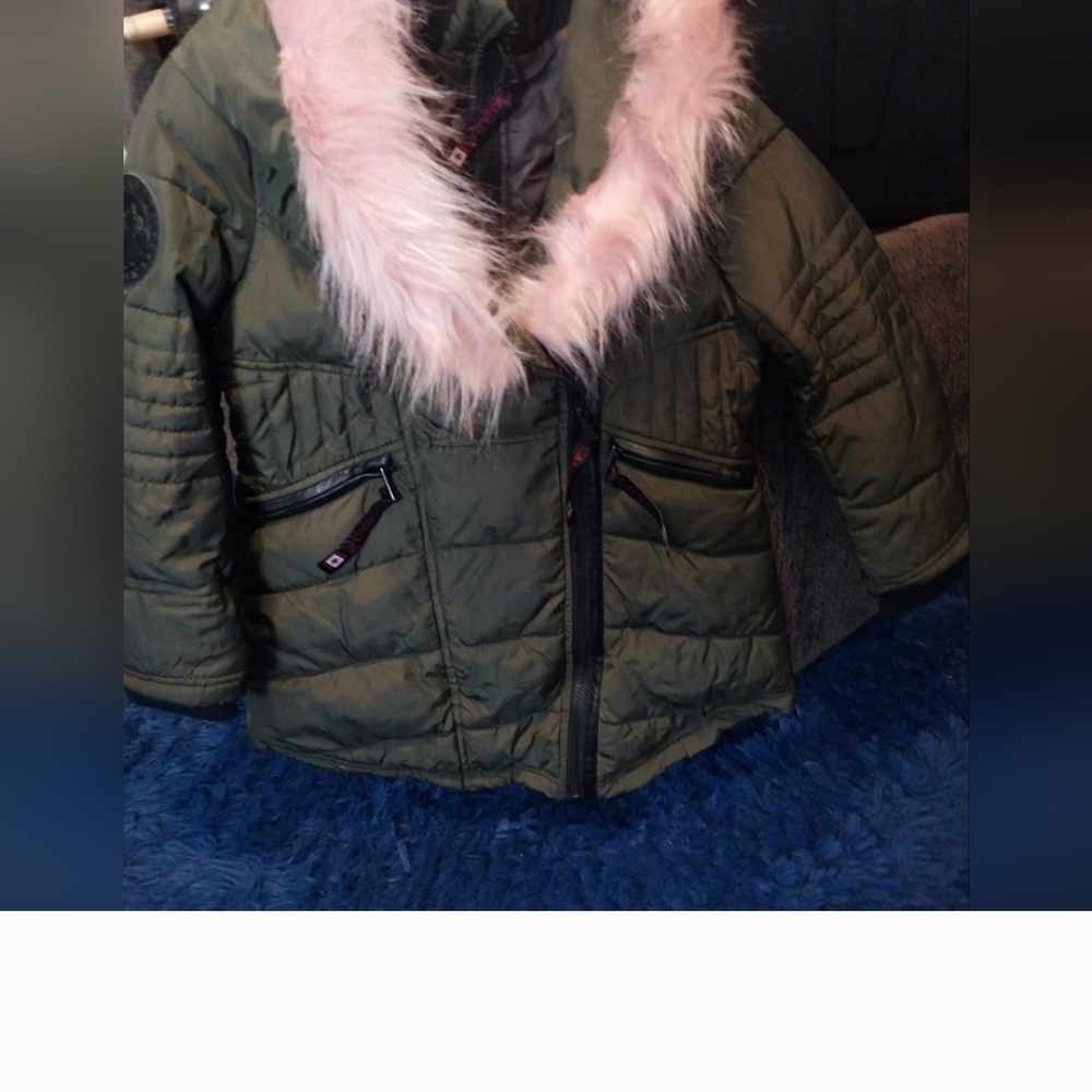 Kids' Green Puffer Jacket with Pink Fur Trim
